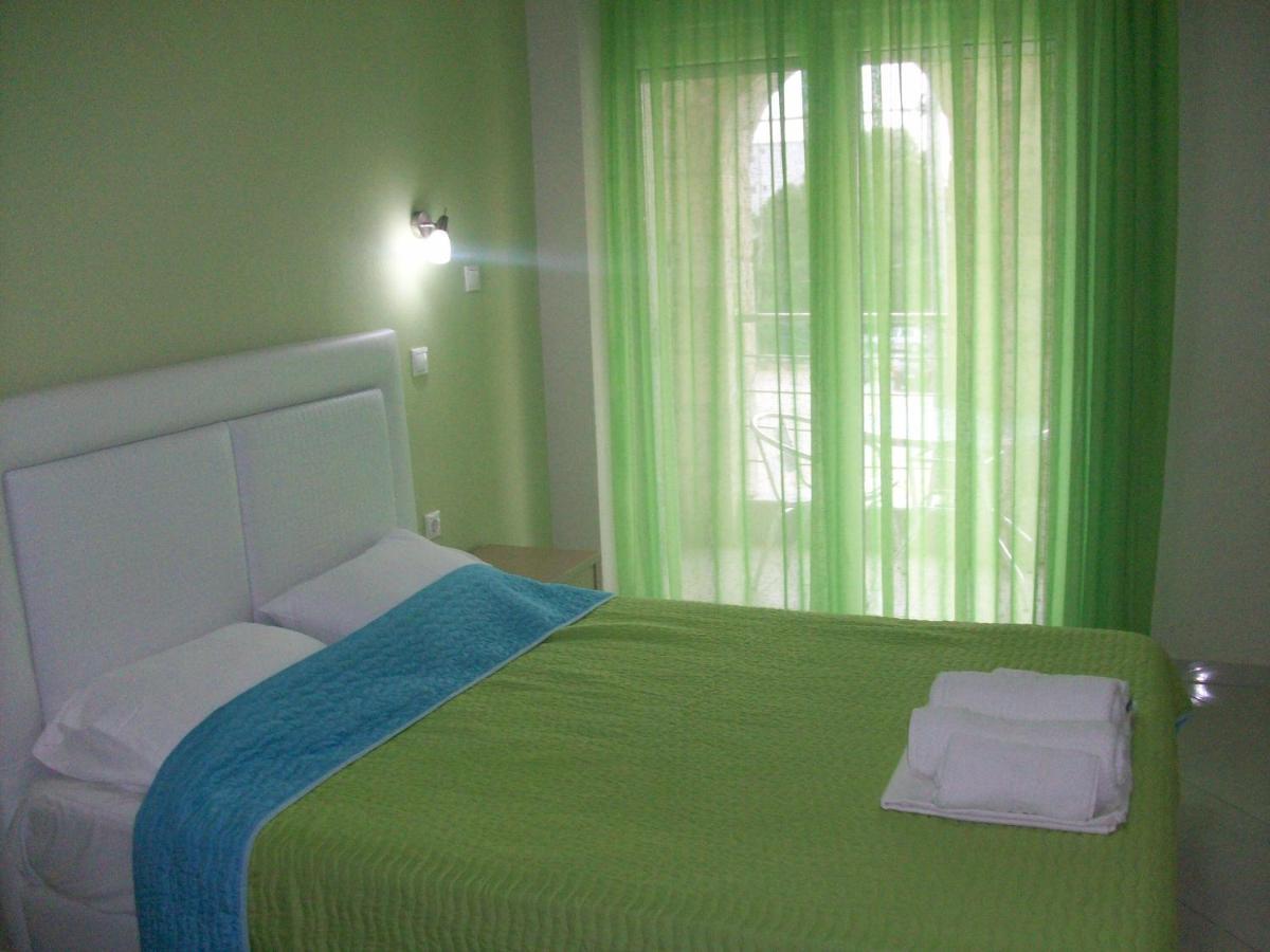 Mavridis Rooms 2 Нікіті Екстер'єр фото