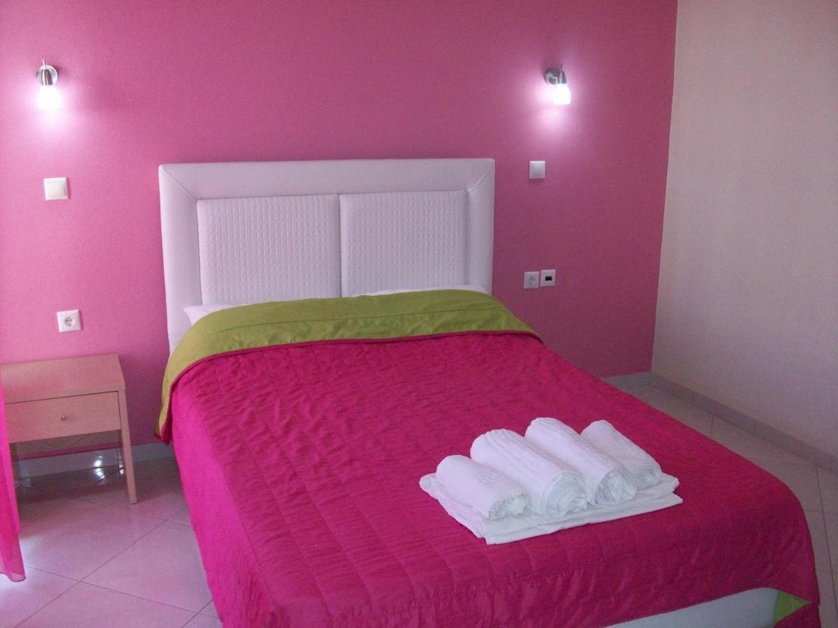 Mavridis Rooms 2 Нікіті Екстер'єр фото