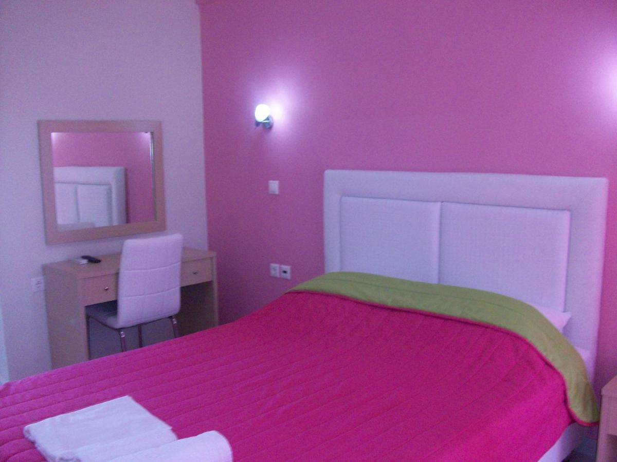 Mavridis Rooms 2 Нікіті Екстер'єр фото