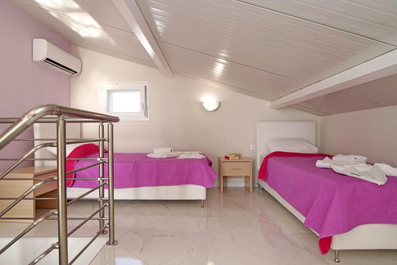 Mavridis Rooms 2 Нікіті Екстер'єр фото